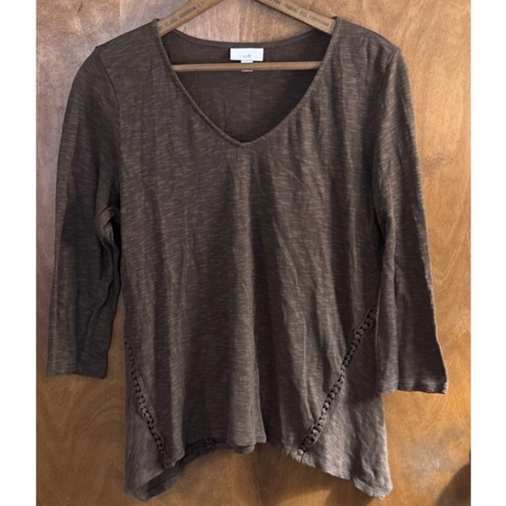 Women's V-Neck 3/4 Sleeve Brown Top
